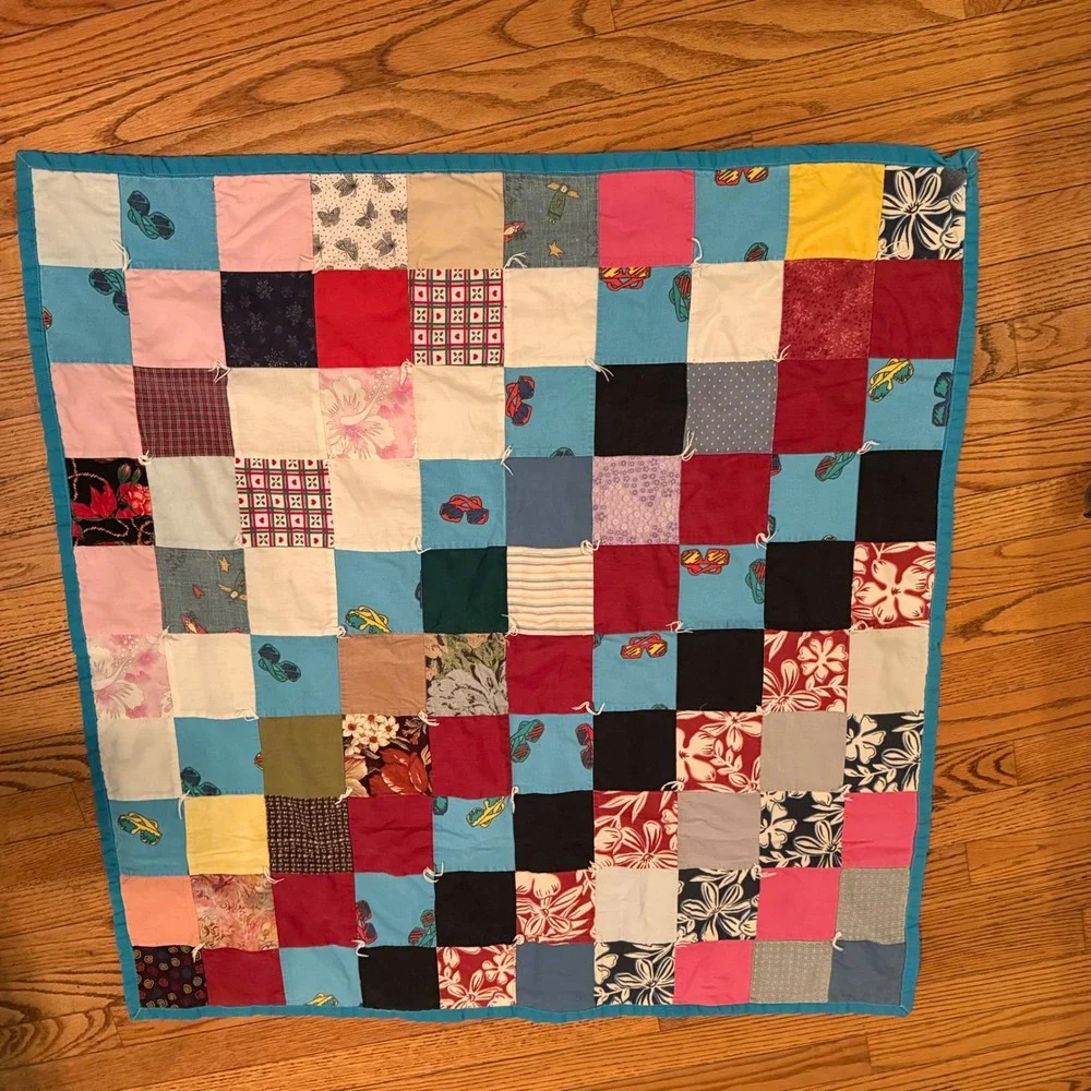 1.a.0.0.6.a Handmade Tied Patchwork Quilt Colorful Fabric Squares Folk Art Thr